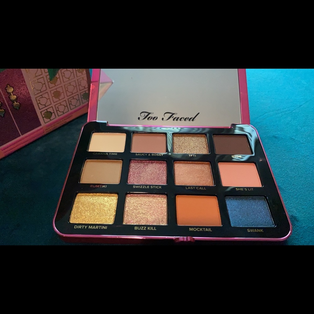 Too Faced Palm Springs eyeshadow palette